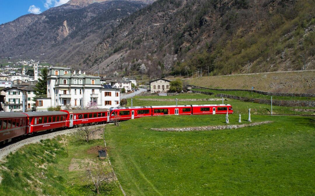 Švicarska alpskom željeznicom Bernina, 4 dana autobusom